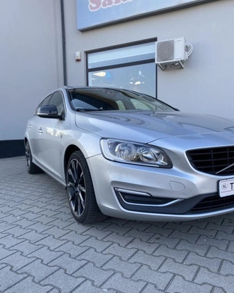 Volvo V60 cena 38900 przebieg: 20000, rok produkcji 2015 z Warszawa małe 211